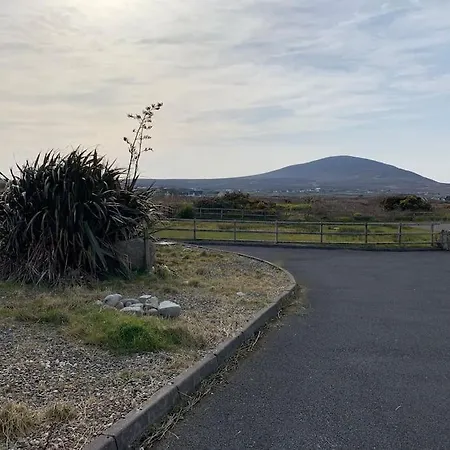 Lighthouse View, Meenlaragh Min Larach