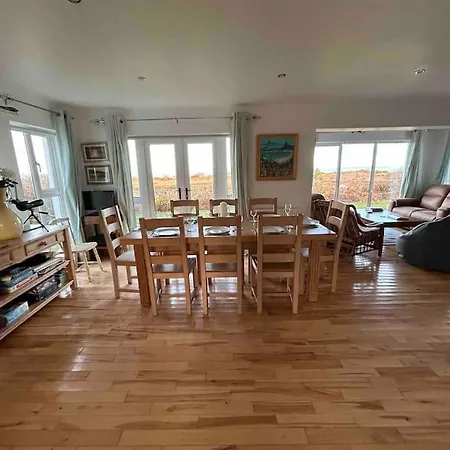 Lighthouse View, Meenlaragh Holiday home