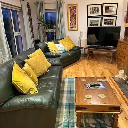 Lighthouse View, Meenlaragh * Min Larach