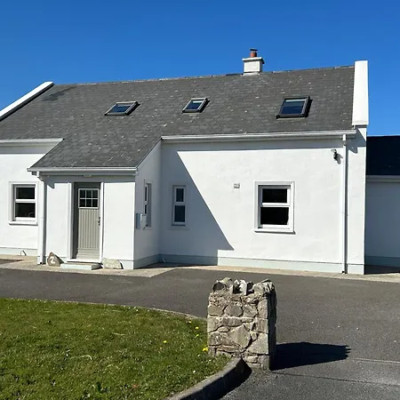 Lighthouse View, Meenlaragh Min Larach