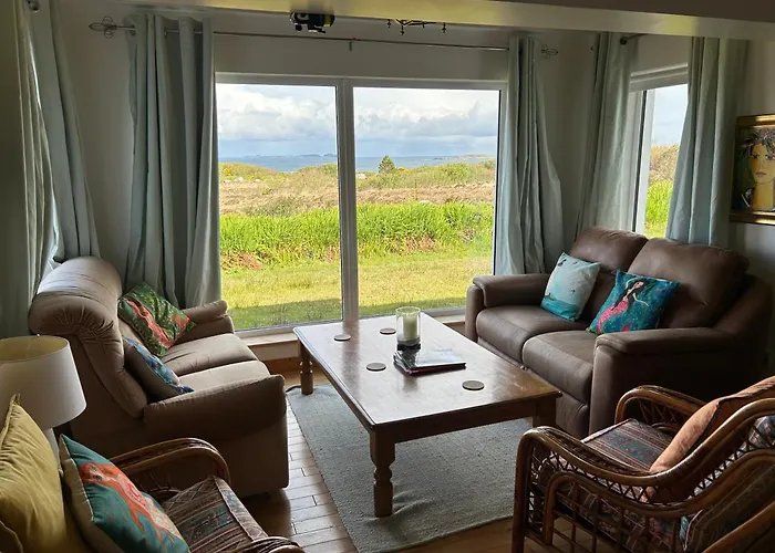 Lighthouse View, Meenlaragh * Mín Lárach